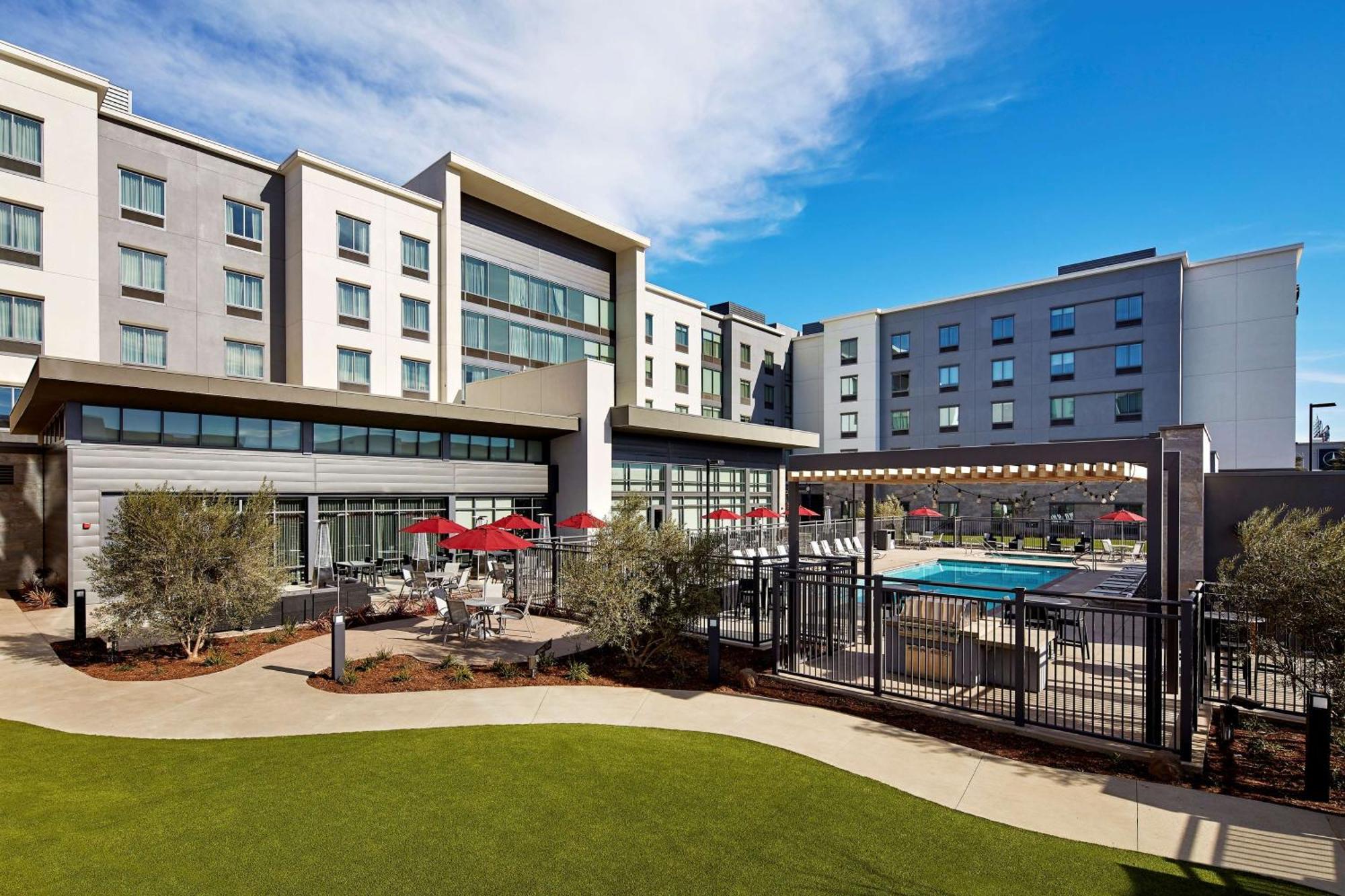Homewood Suites By Hilton Long Beach Airport Eksteriør billede