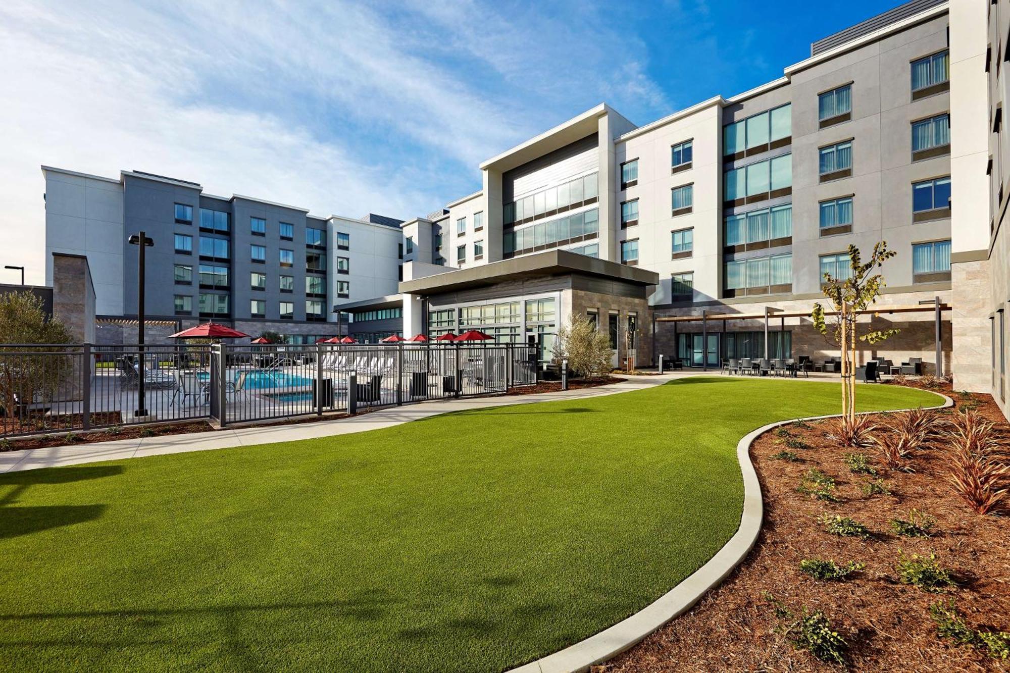 Homewood Suites By Hilton Long Beach Airport Eksteriør billede